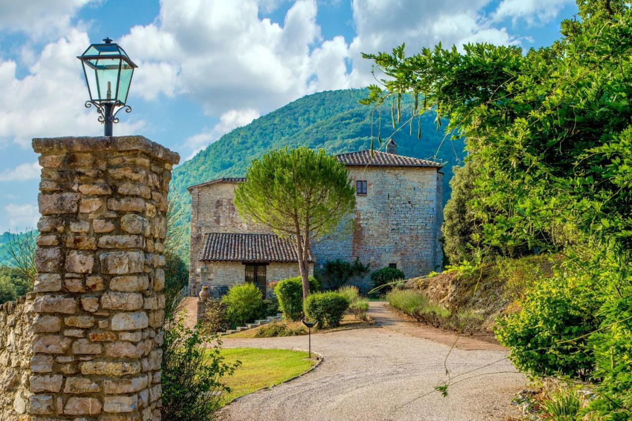 Aparthotel Castello Valenzino Pierantonio Exteriér fotografie