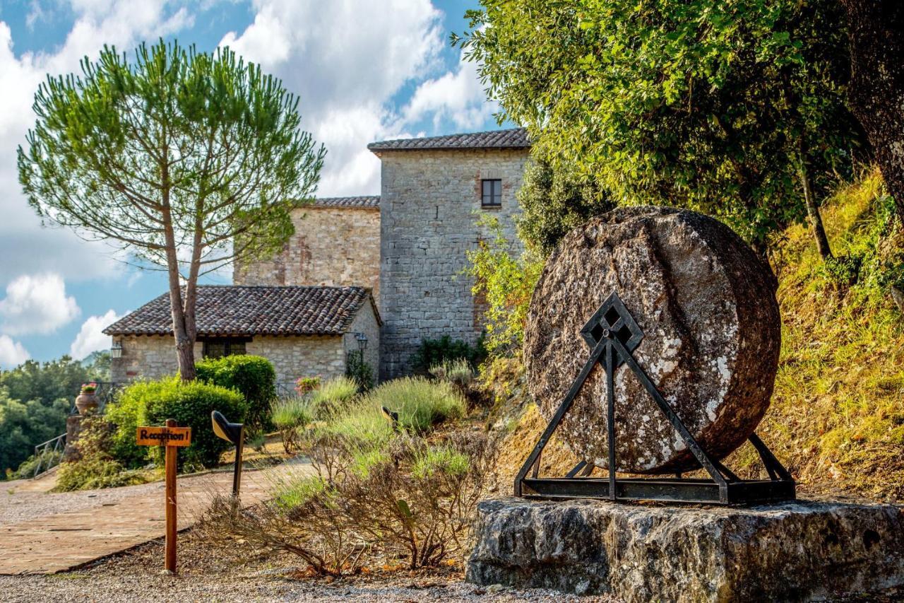 Aparthotel Castello Valenzino Pierantonio Exteriér fotografie